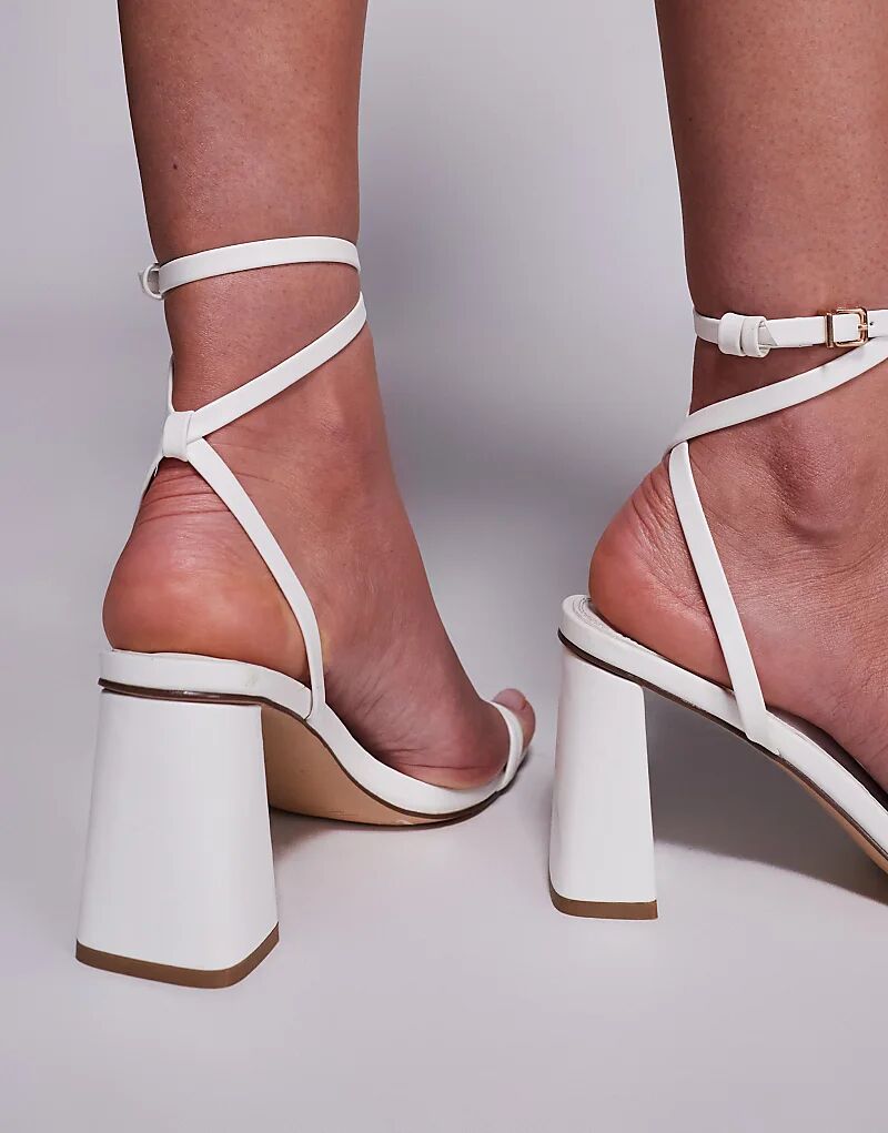 Босоножки Simmi London Bora на среднем каблуке с ремешками, белого цвета Simmi Shoes — фото 4