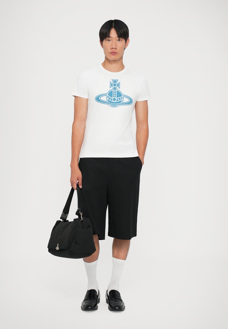 

Футболка Vivienne Westwood PARIS ORB PERU UNISEX, White, Белый, Футболка Vivienne Westwood PARIS ORB PERU UNISEX, White