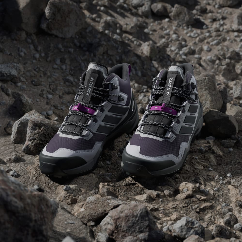 Ботинки Adidas Terrex Skychaser Mid GORE-TEX Hiking Shoes, цвет Aurora Plum/Carbon/Purple Burst — фото 4