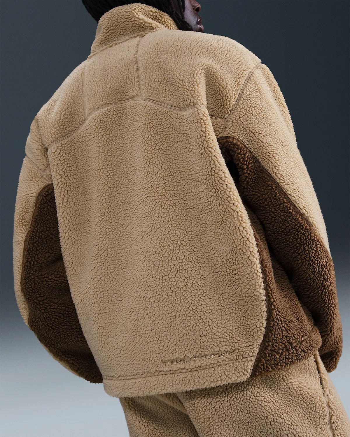 Мужская ветрозащитная куртка Nike ACG "Canwell Glacier" с технологией Therma-FIT ADV, Parachute Beige/Mosswood Brown/Light Khaki/Summit White — фото 2