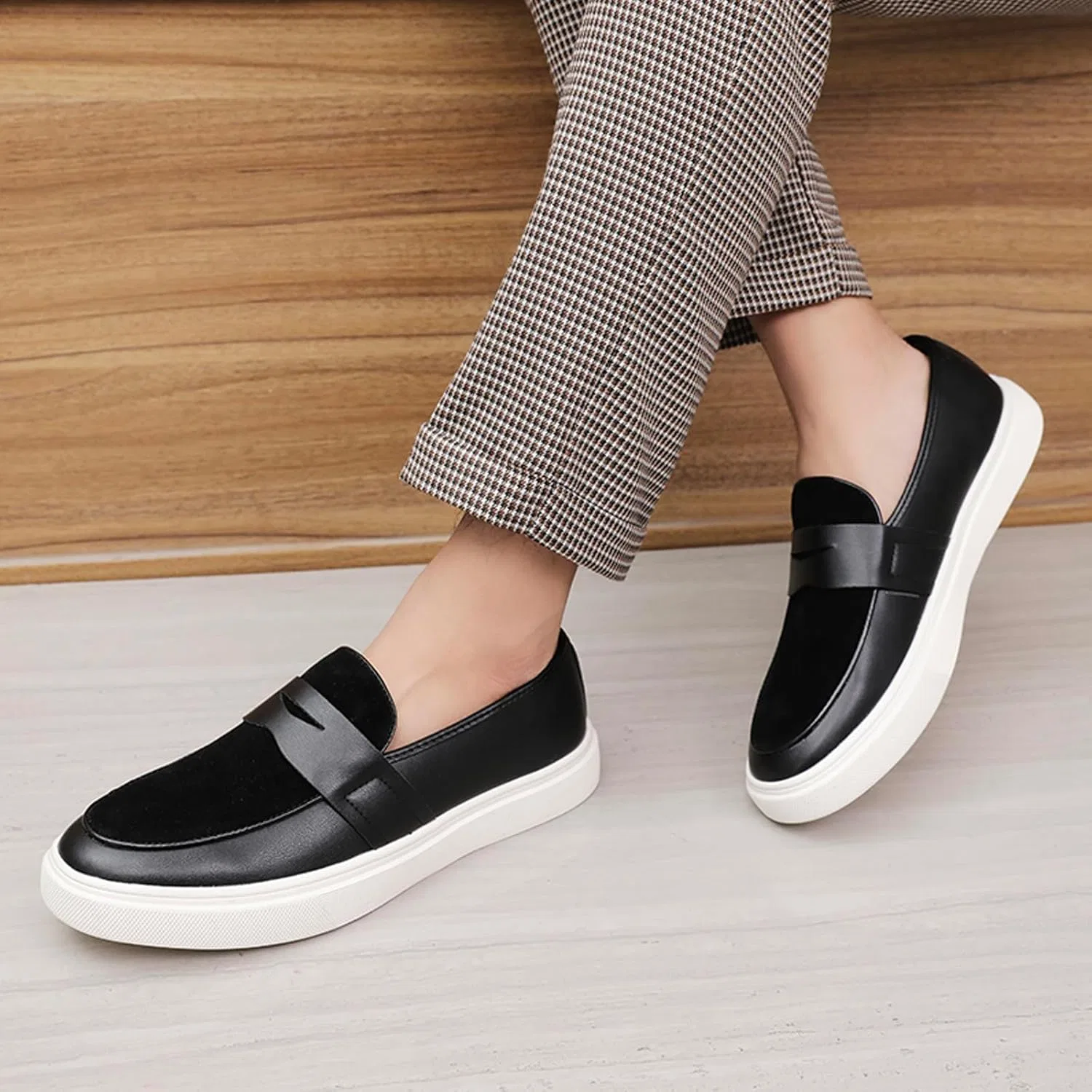 Лоферы кожаные Premium Soft-Sole Loafers, Black SJIUTLYUE — фото 2