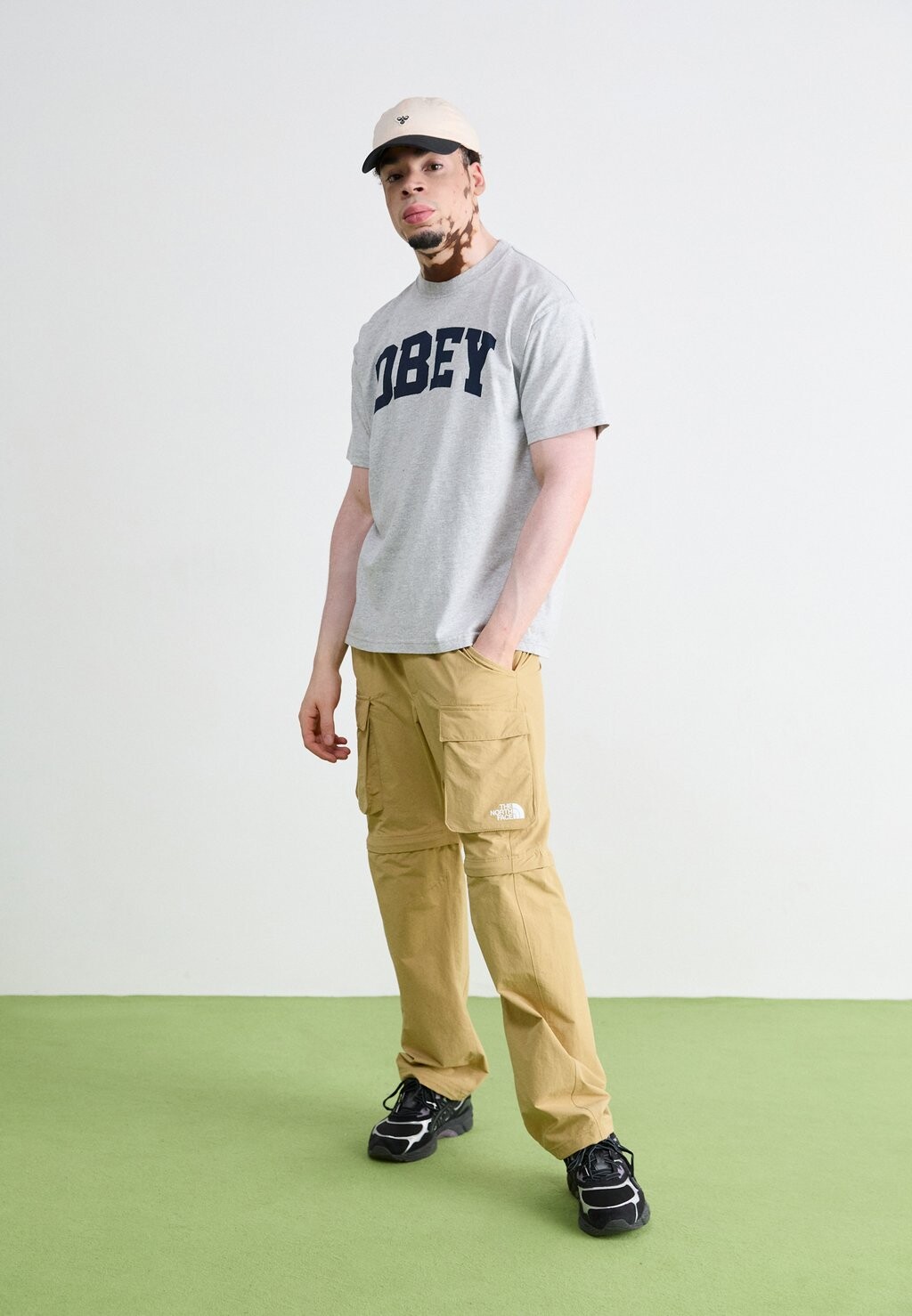 

Футболка с принтом OBEY COLLEGIATE Obey Clothing, цвет Mottled Grey