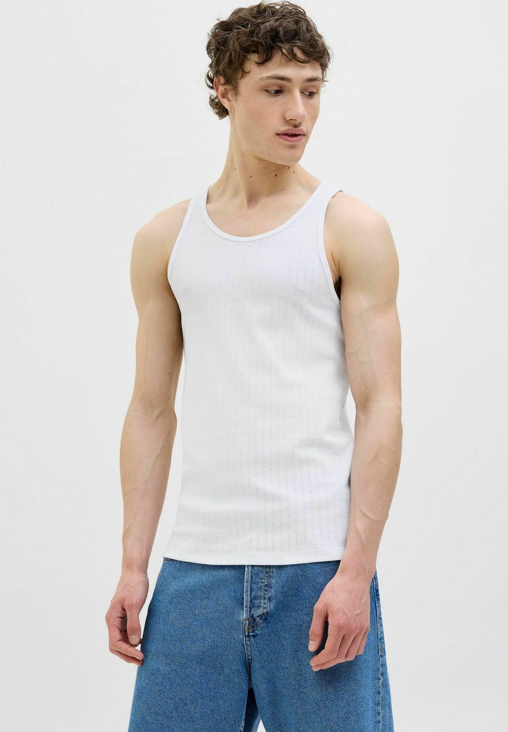 

Базовая футболка Jack & Jones, кремовый
