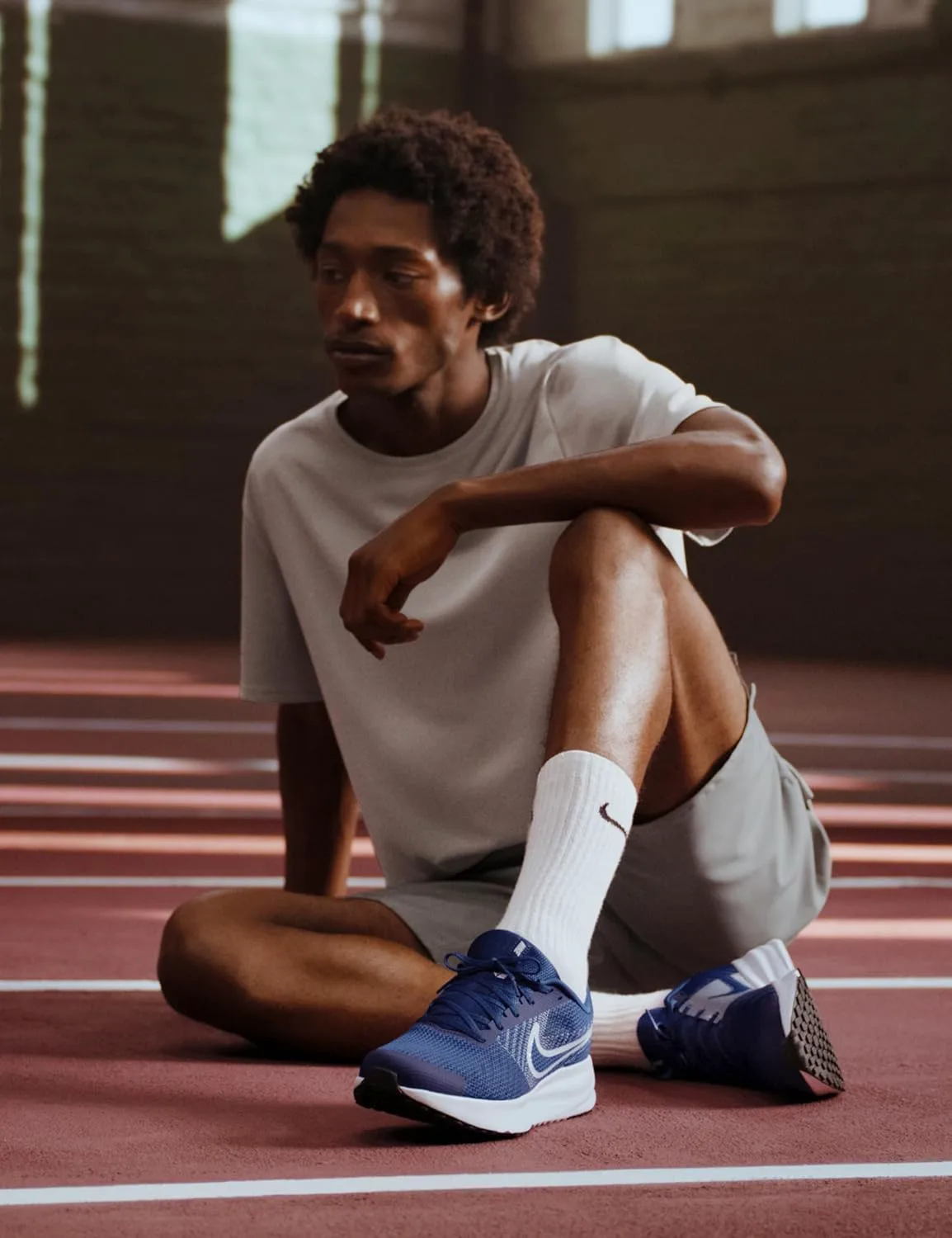Мужские кроссовки для бега по дороге Nike Run Defy, синий/белый/индиго/черный — фото 2