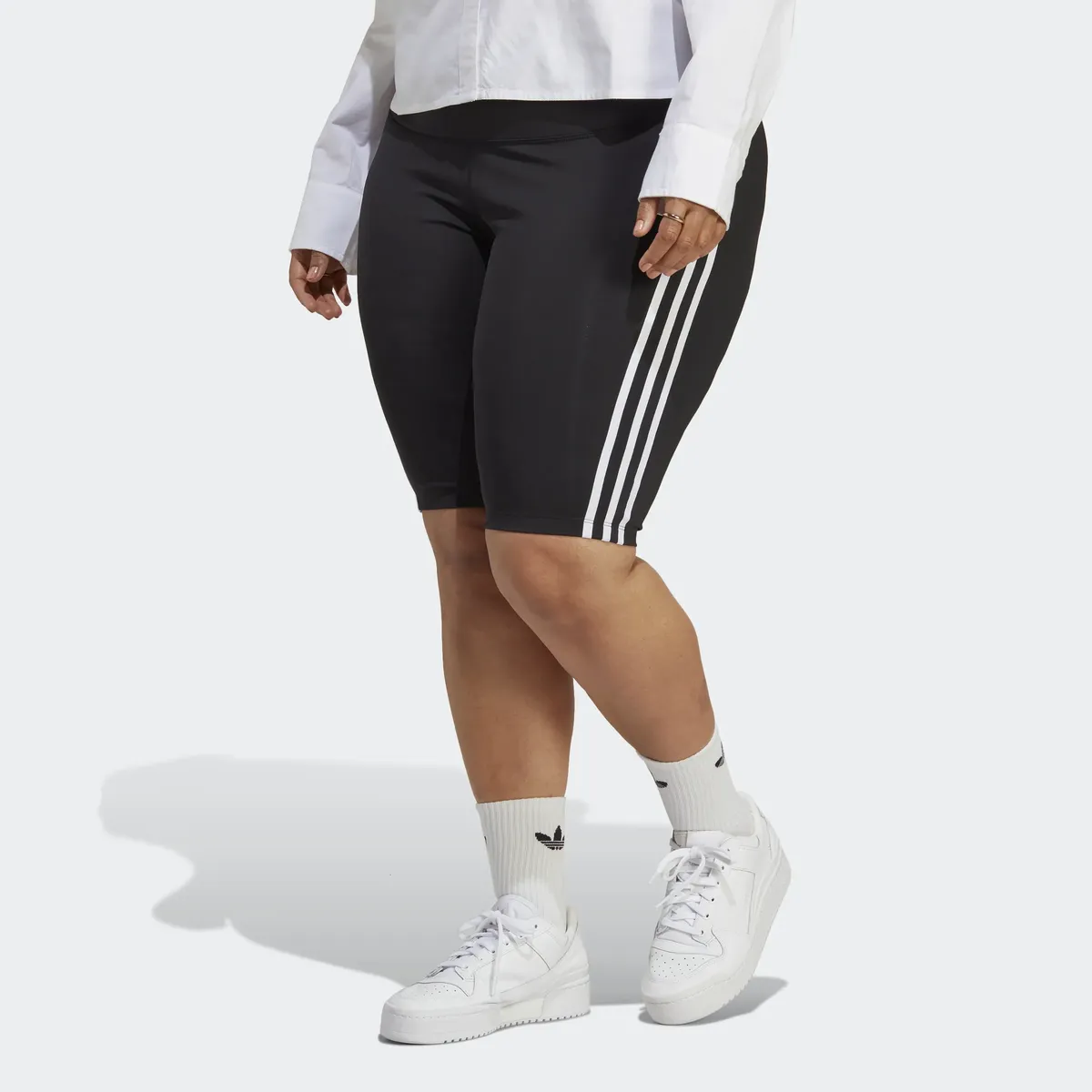 

Шорты Adidas Originals "ADICOLOR CLASSICS HIGHWAISTED SHORT" (1 шт.), черный