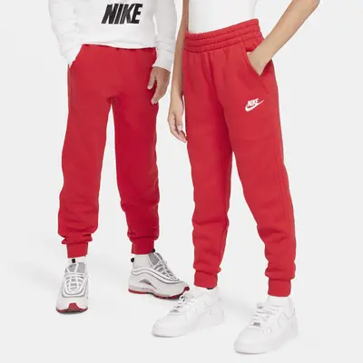 Джоггеры Nike Sportswear Club Fleece, цвет University Red/White