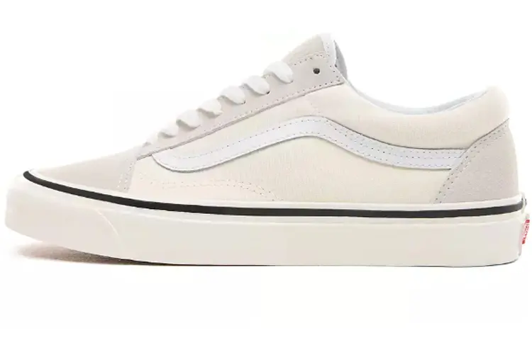 

Кроссовки на шнуровке Vans Old Skool 36 DX