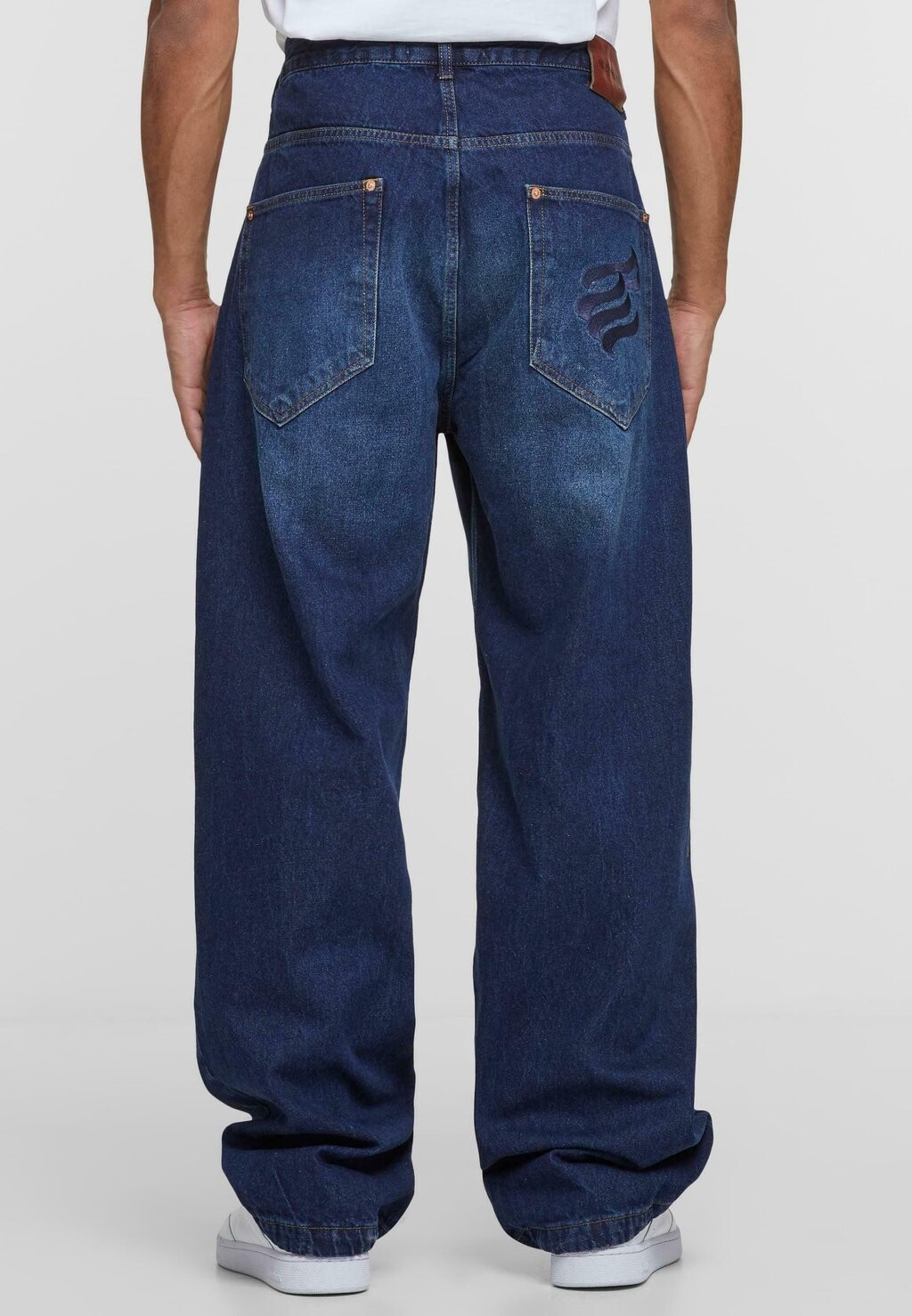 

Джинсы свободного кроя Rocawear, синие, стираные