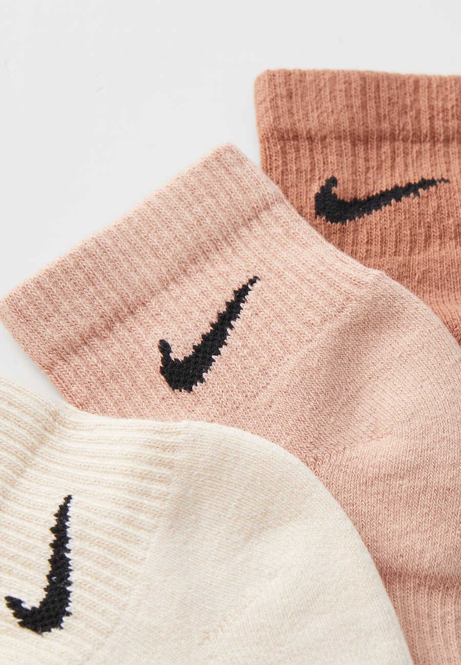Носки Nike Performance EVERYDAY PLUS CUSHIONED ANKLE 3 PACK UNISEX , Mineral Clay(Black)/Rose Whisper(Black)/Pearl White(Black)/Grey — фото 2