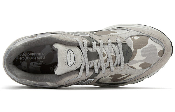 Кроссовки bape x 2002r New Balance, серый — фото 4