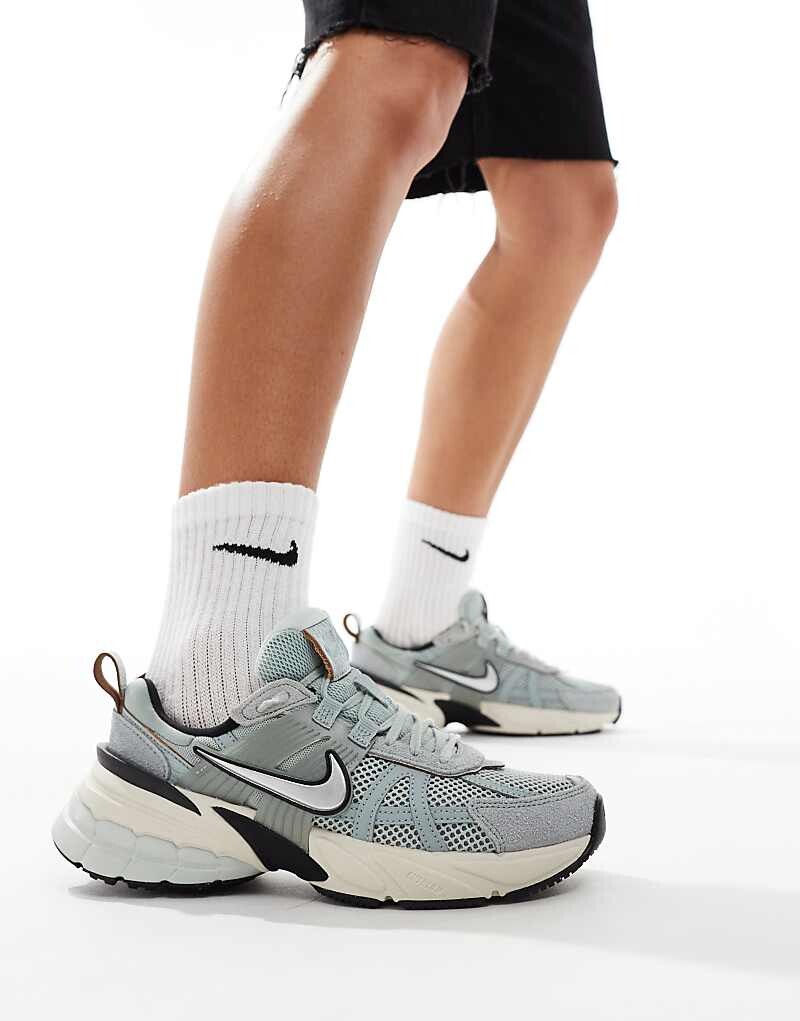 

Кроссовки Nike V2K Run в синем и кремовом цветах, Бежевый, Кроссовки Nike V2K Run в синем и кремовом цветах