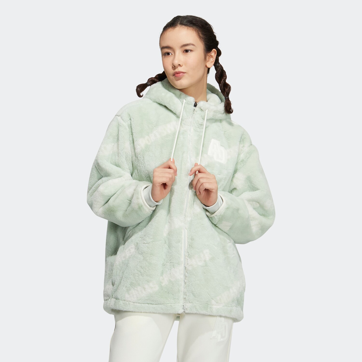 Бархатная куртка женская льняная зеленая Adidas — фото 2