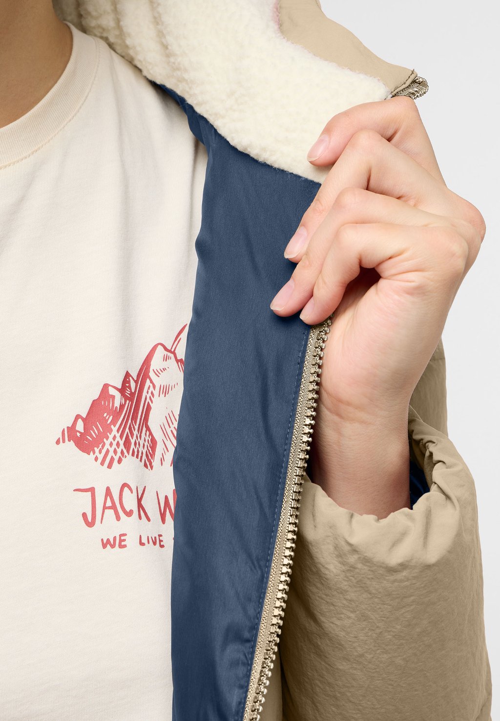 

Пуховое пальто NORDLICHT W Jack Wolfskin, бежевый