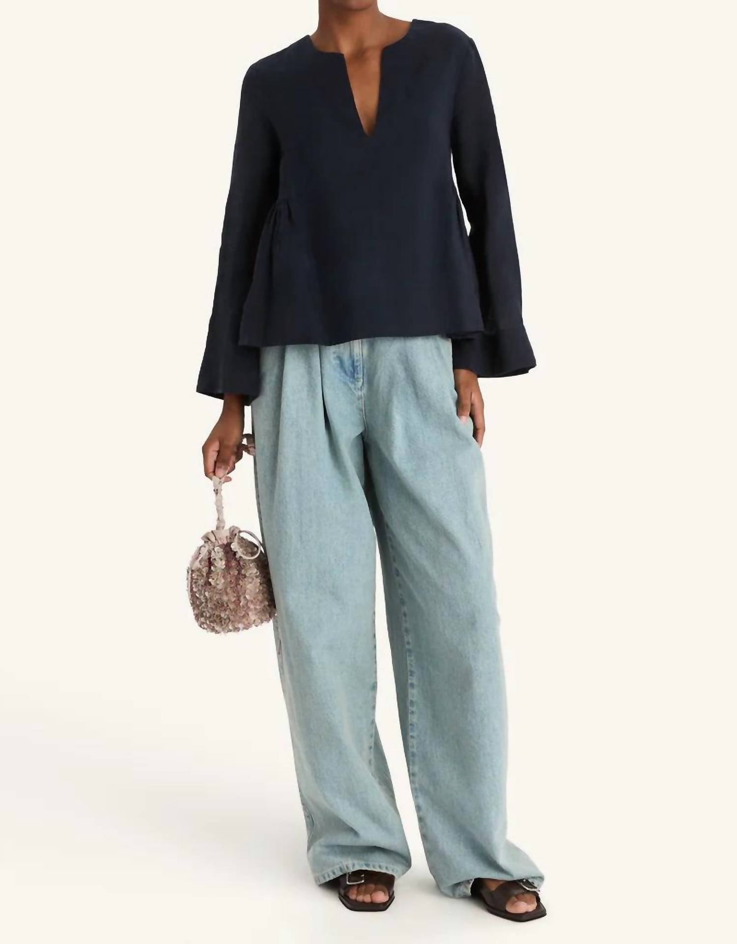 

Топ Mystica в темно-синем цвете Merlette