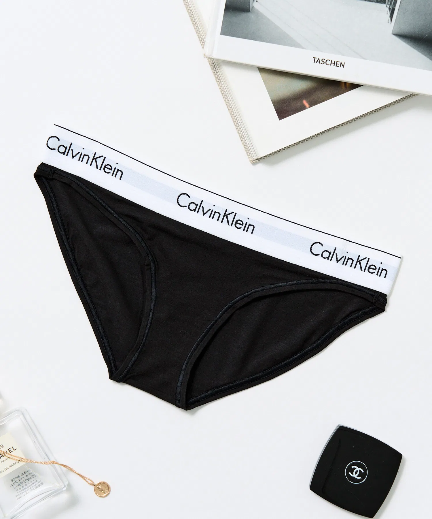 【Calvin Klein】Хлопковые эластичные бикини-шорты F3787E