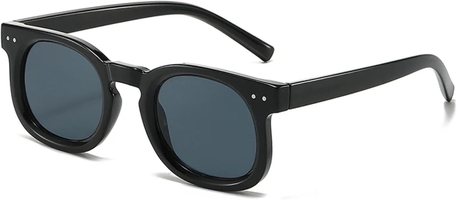 

Солнцезащитные очки с защитой от УФ-излучения UV400 для женщин и мужчин | Маленькие прозрачные градиентные очки с заклепками в стиле панк | для занятий спортом на открытом воздухе DSVIGF, Black Grey