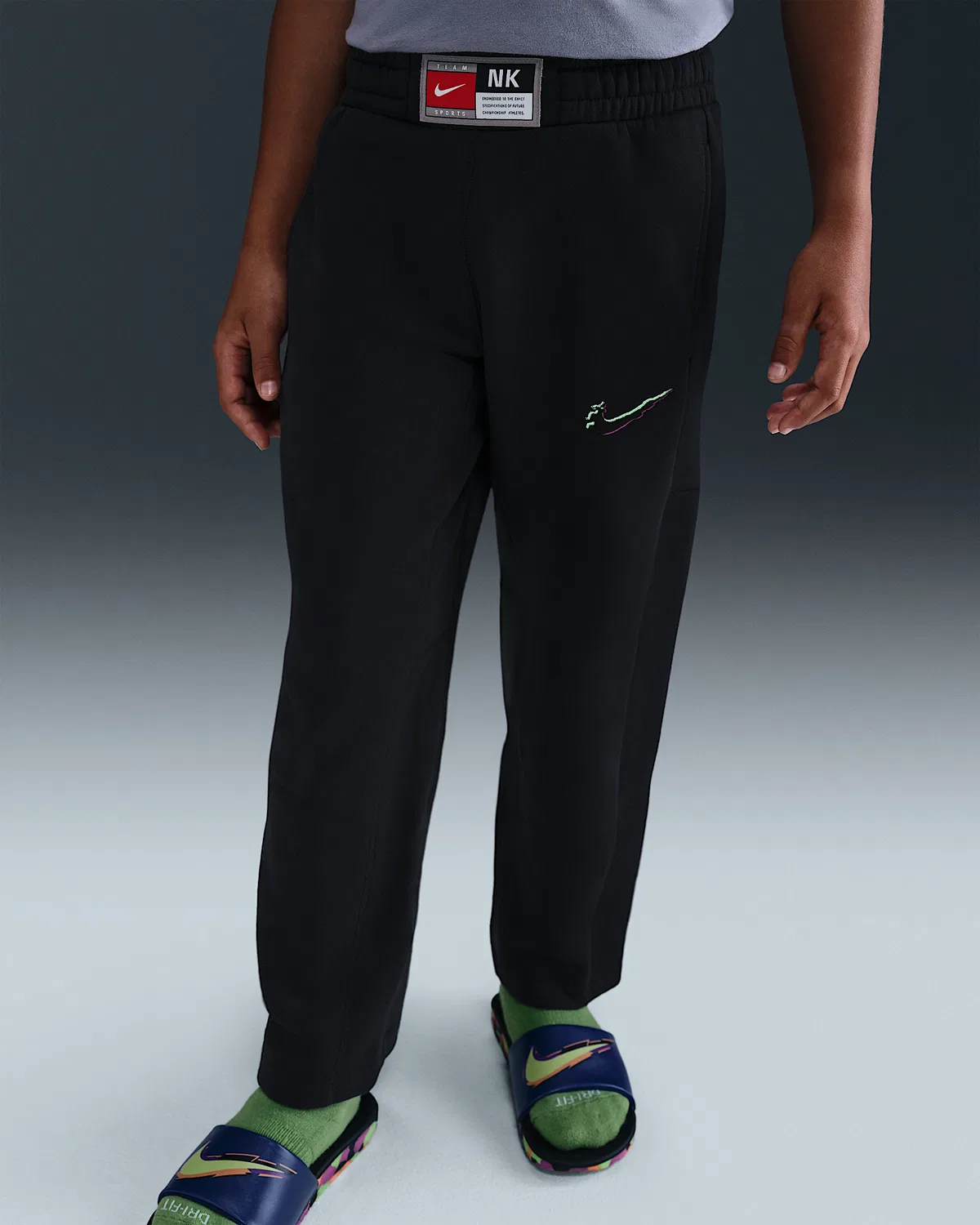 Детские флисовые штаны Nike Culture of Basketball, Black/Green Strike/Black — фото 2