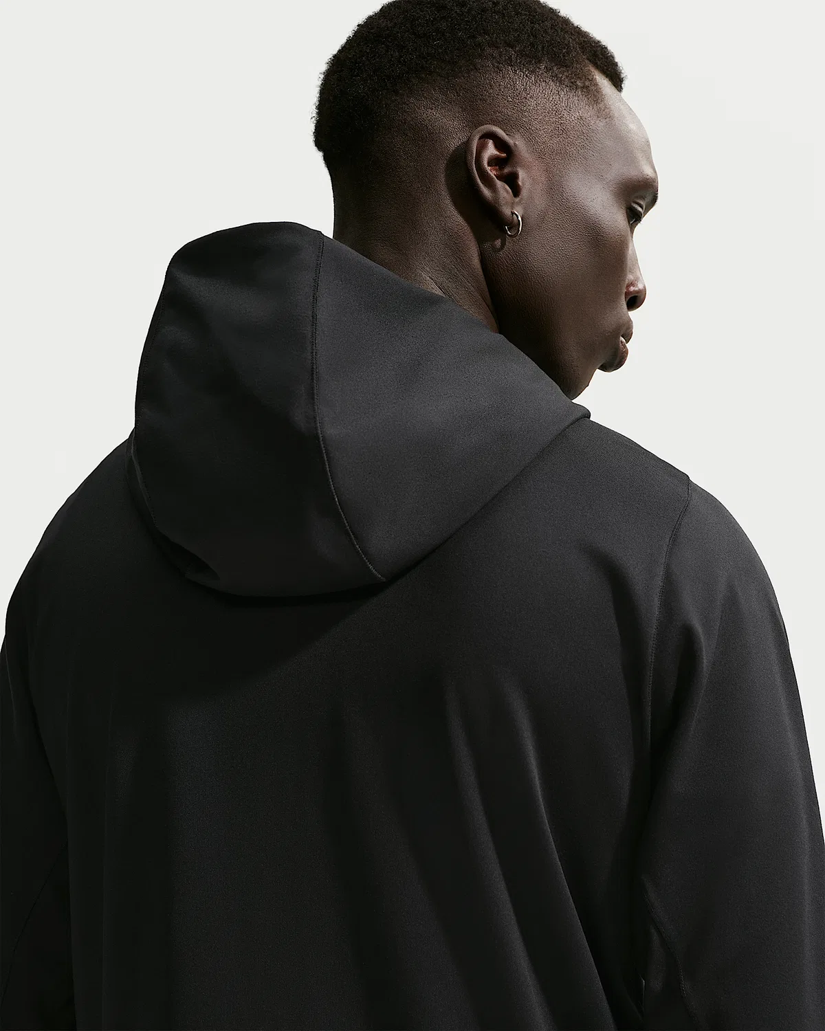 Мужская спортивная куртка Nike Primary NanoKnit Dri-FIT с защитой от ультрафиолета, Black/Black — фото 2
