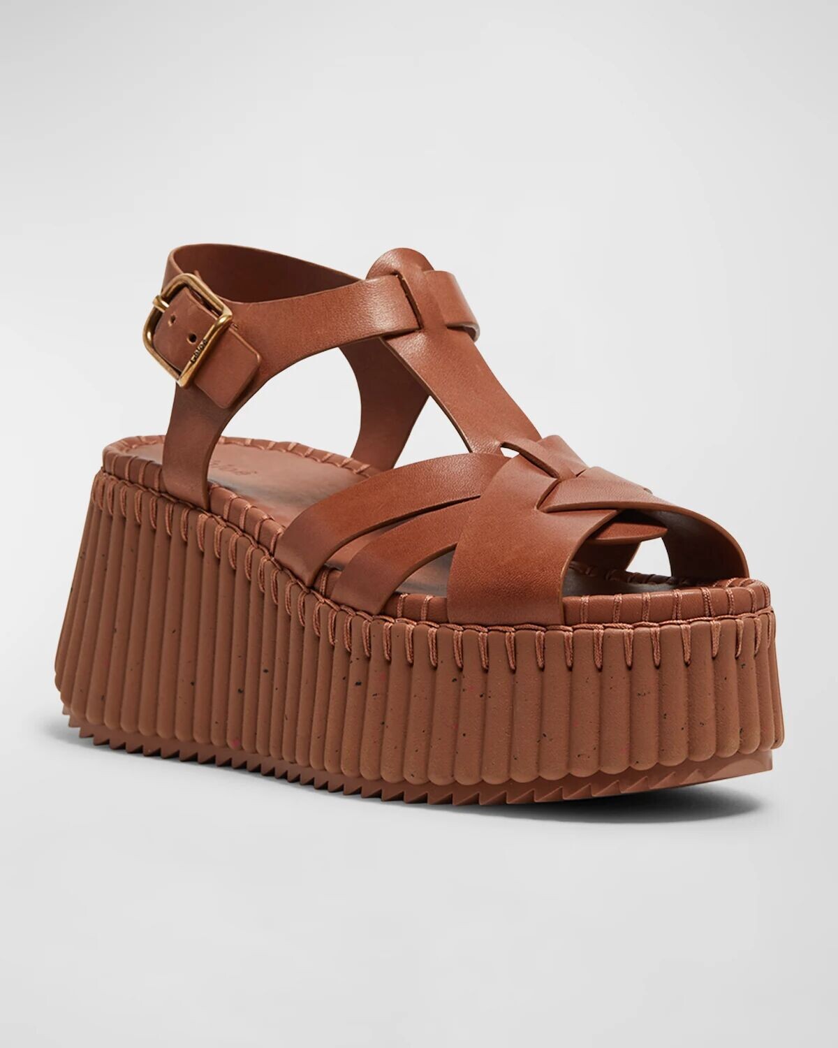 Кожаные сандалии на платформе с Т-образным ремешком Nama Chloé, цвет Ginger Brown — фото 2