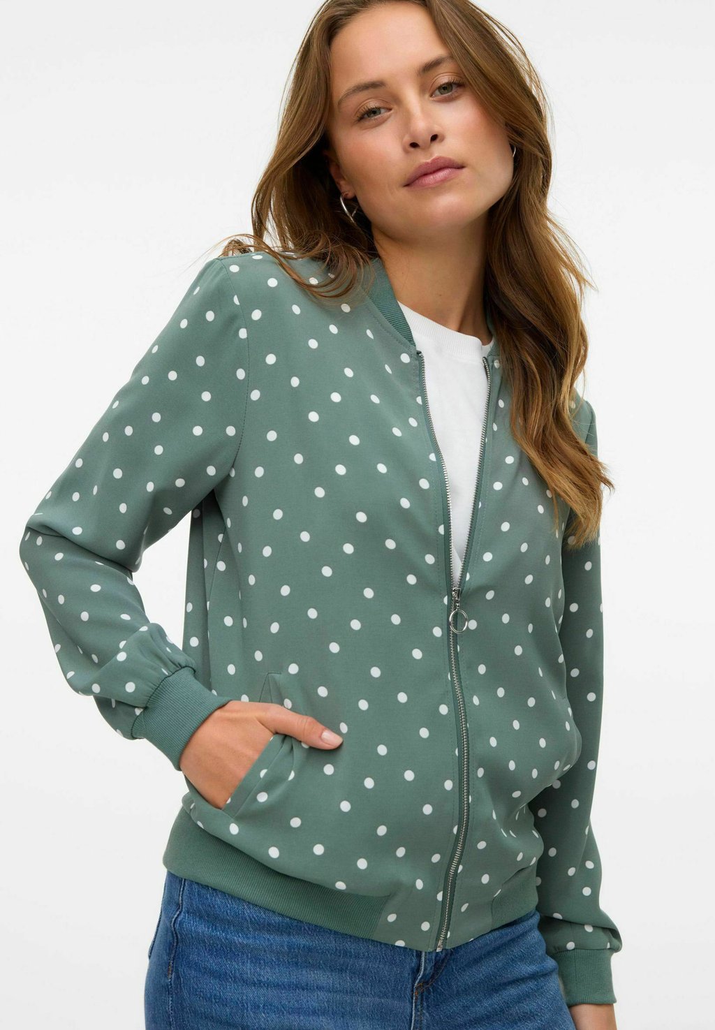 

Куртка-бомбер VMCOCO Vero Moda, цвет Laurel Wreath