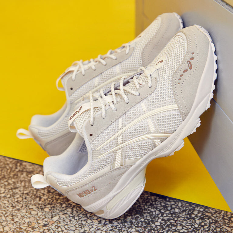 

Кроссовки Gel-1090 V2 Asics, бежевый