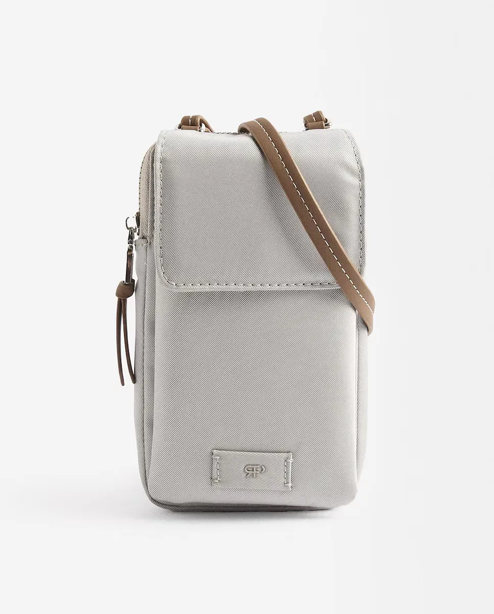 

Мобильная сумка-трансформер в сумку через плечо с клапаном и простой застежкой-молнией Parfois, серебряный, Серебристый, Мобильная сумка-трансформер в сумку через плечо с клапаном и простой застежкой-молнией Parfois, серебряный