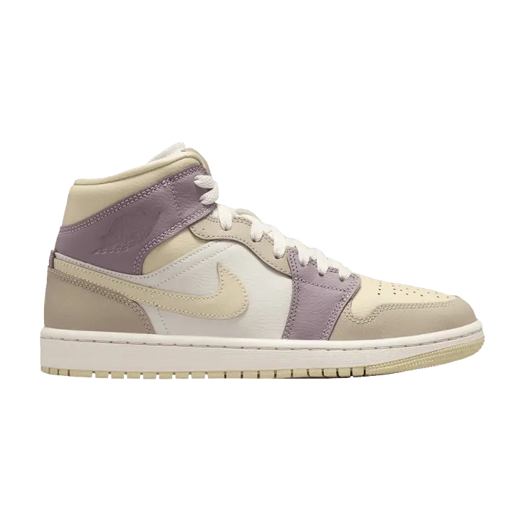 

Кроссовки Air Jordan Wmns Air Jordan 1 Mid Khaki Taupe Grey, желто-коричневый