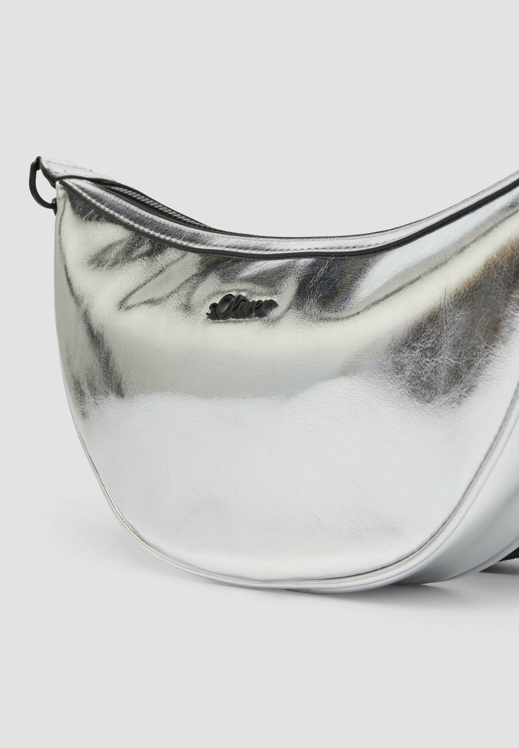 

Сумка через плечо IN METALLIC-OPTIK s.Oliver, белый