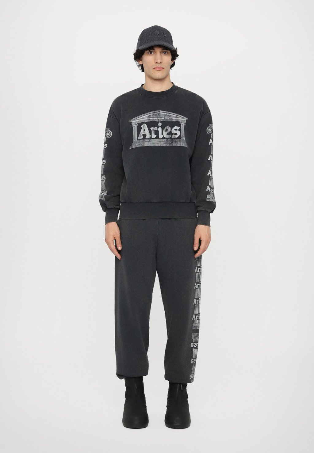 

Толстовка AGED ANCIENT COLUMN UNISEX Aries, черный