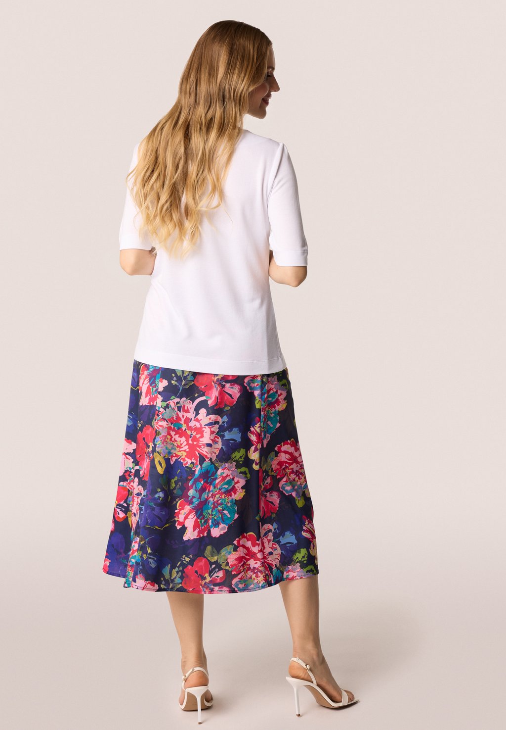 

Базовая футболка QUIOSQUE, белый