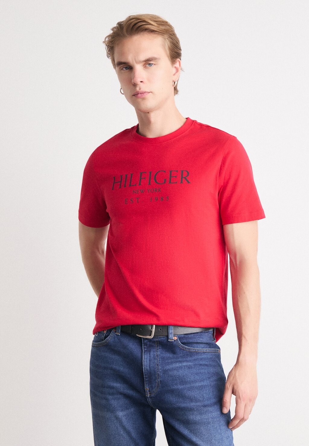 

Футболка с принтом TEE Tommy Hilfiger, красный
