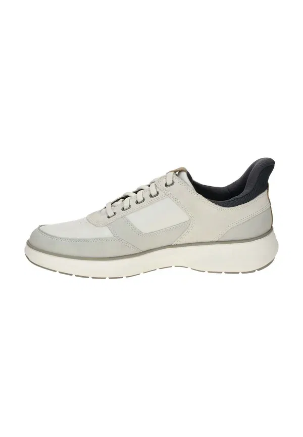 Кроссовки Mullan easy 26187388 7 weiss trainers Clarks, белый комби
