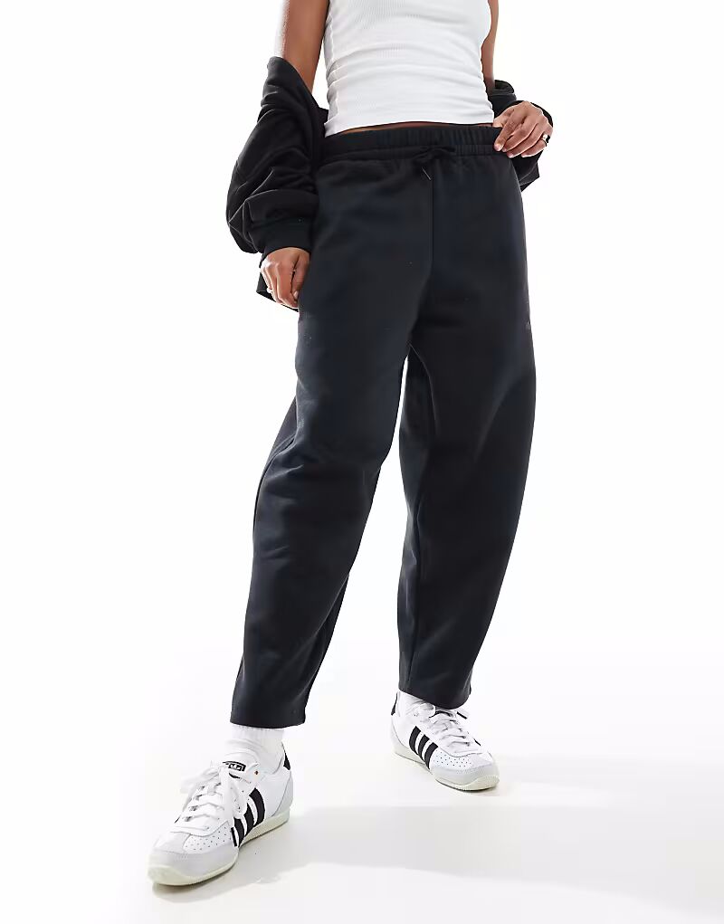 

Флисовые брюки-бочонки adidas Essentials Contemporary с логотипом черного цвета Adidas Performance