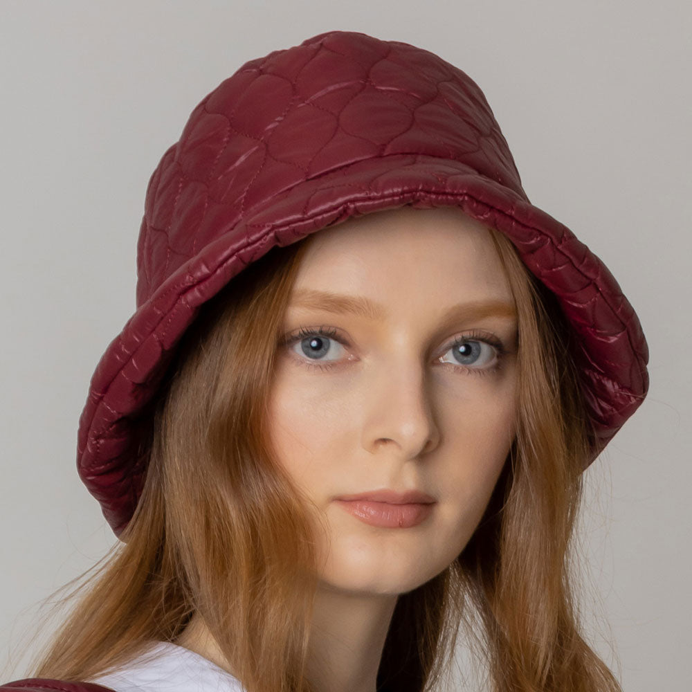 

Панама-пуховик с волнообразным наполнителем FASHNZFAB, бордовый