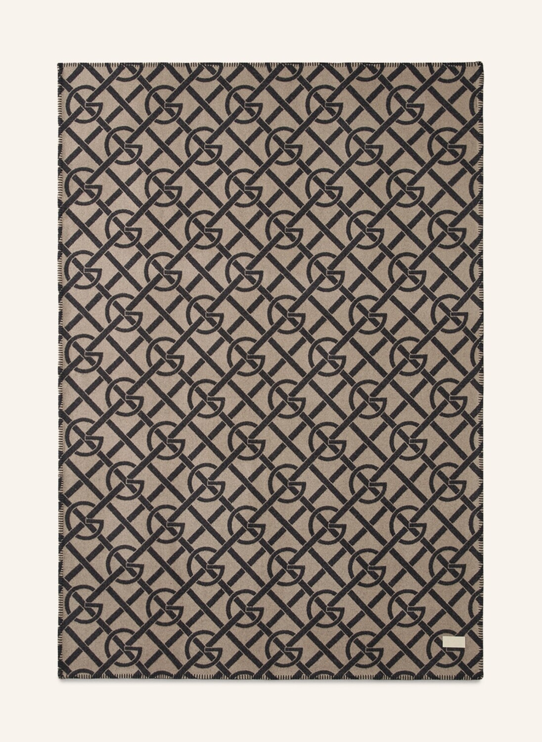 

Плед GANT HOME, цвет HELLGRAU/SCHWARZ