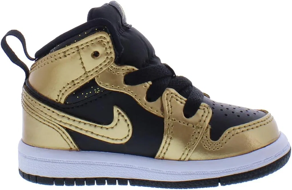 Кроссовки Nike Air Max Axis, Black/Metallic Gold/White — фото 2