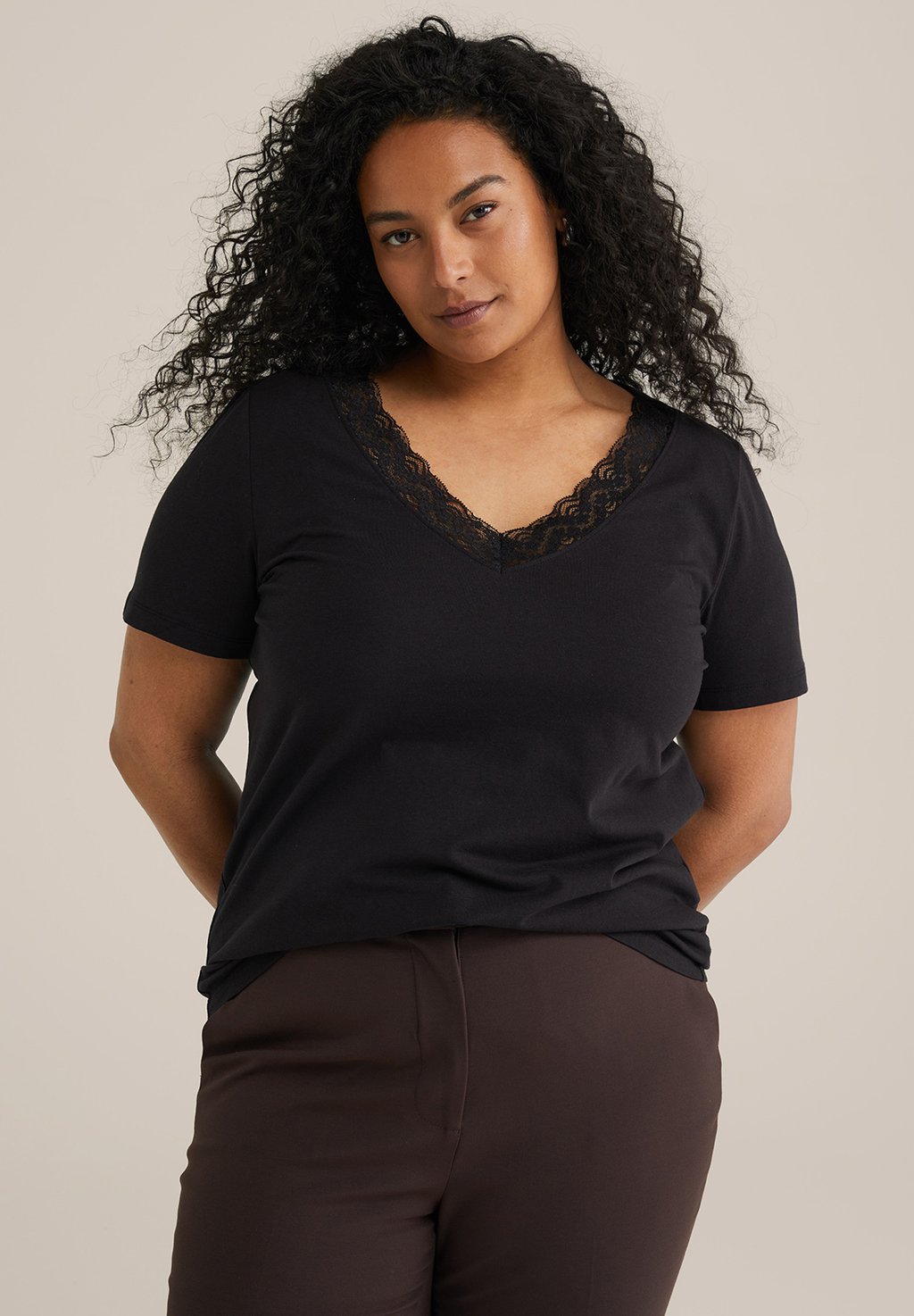 

Блуза CURVE WE Fashion, черный
