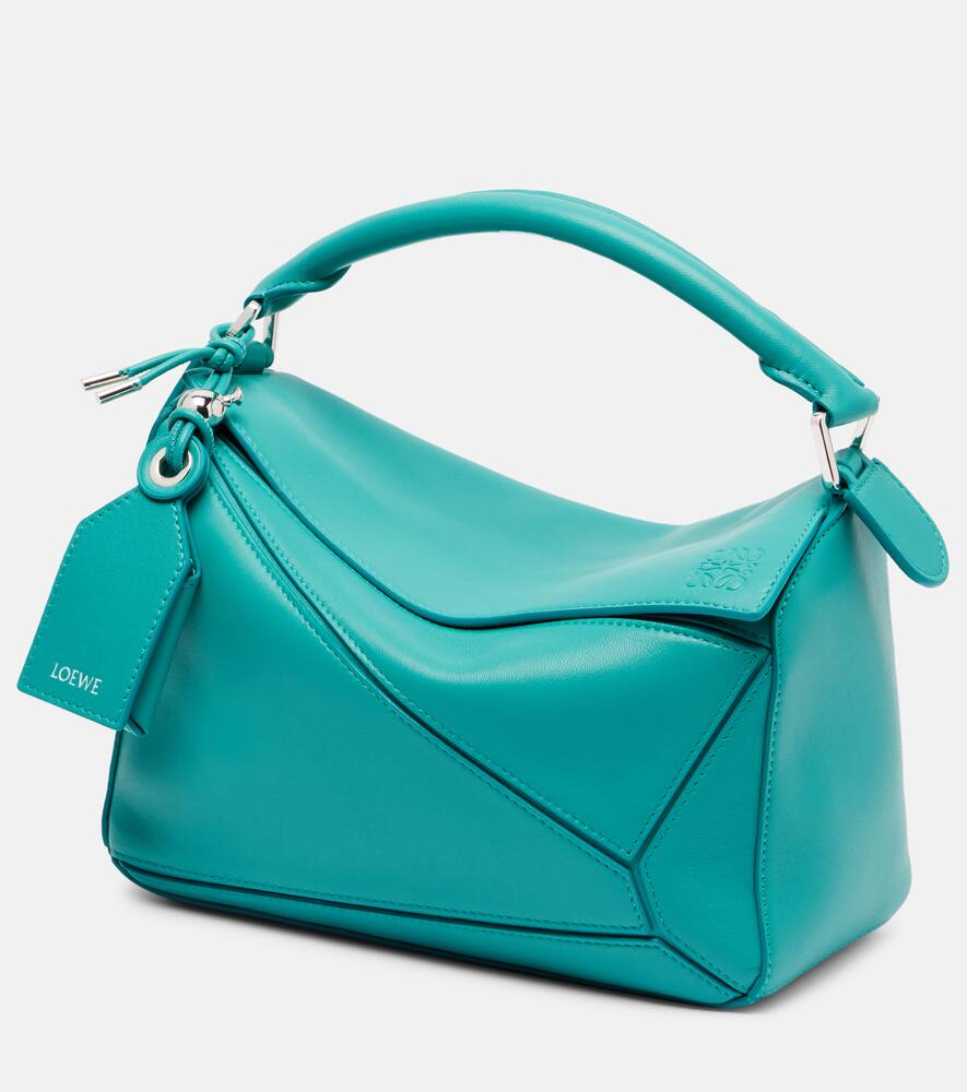 

Лёгкая сумка-пазл Featherlight Small tote Loewe, Aquamarine