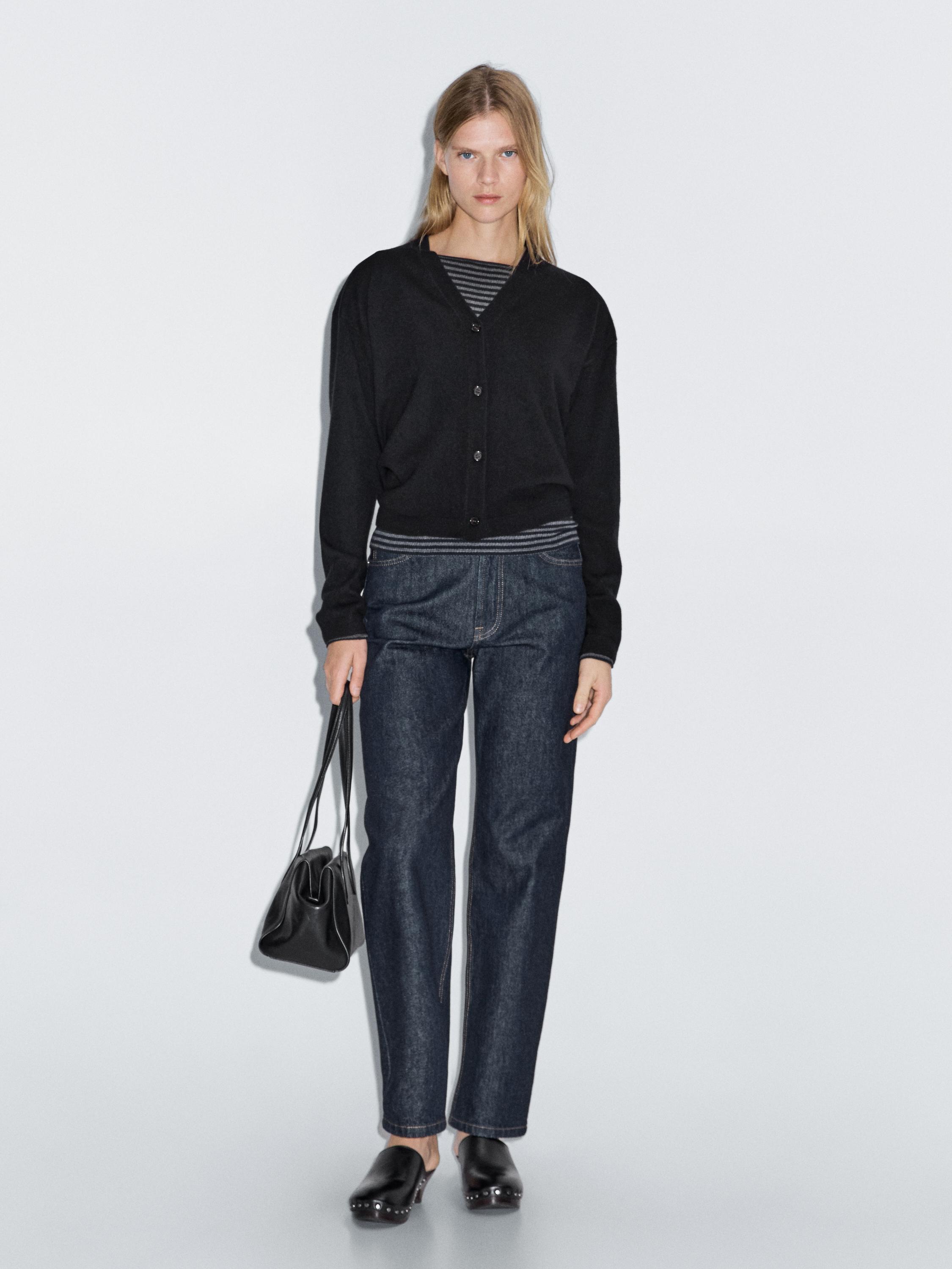 

Кардиган из смесовой шерсти с V-образным вырезом Massimo Dutti, черный