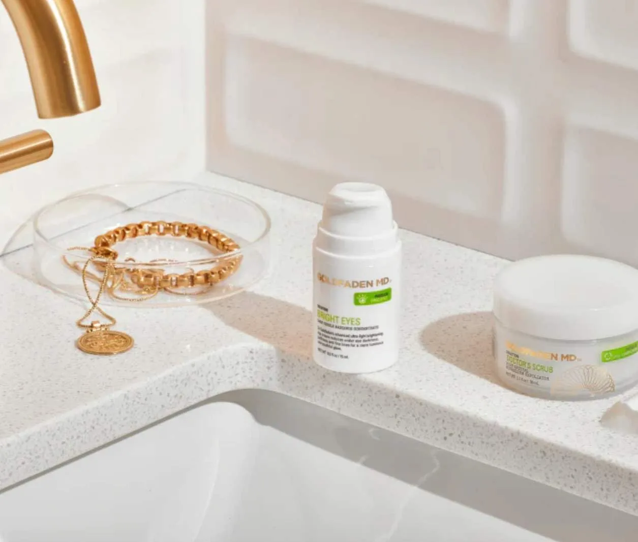 Набор GOLDFADEN MD Duo Kit Bright Eyes and Doctors Scrub для сияющей и здоровой кожи 59 мл (1 шт.), White — фото 2