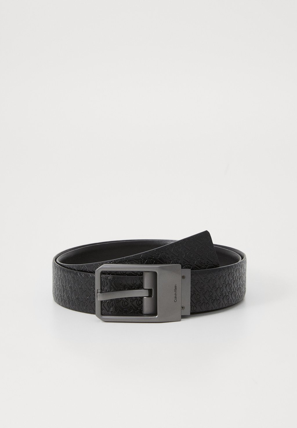 

Пояс FACETED BUCKLE Calvin Klein, черный