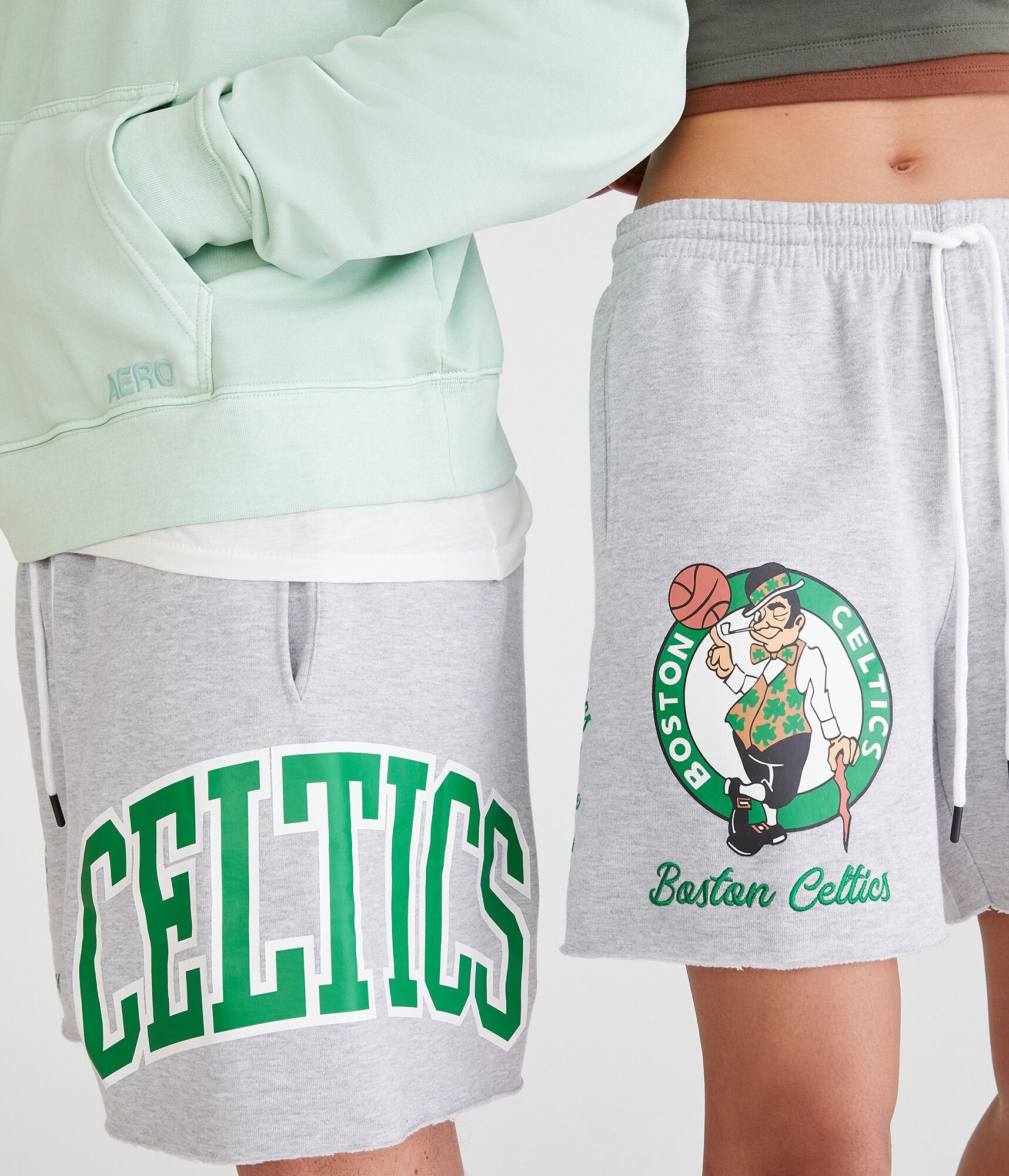 

Флисовые шорты Aeropostale Boston Celtics 6 дюймов, серый