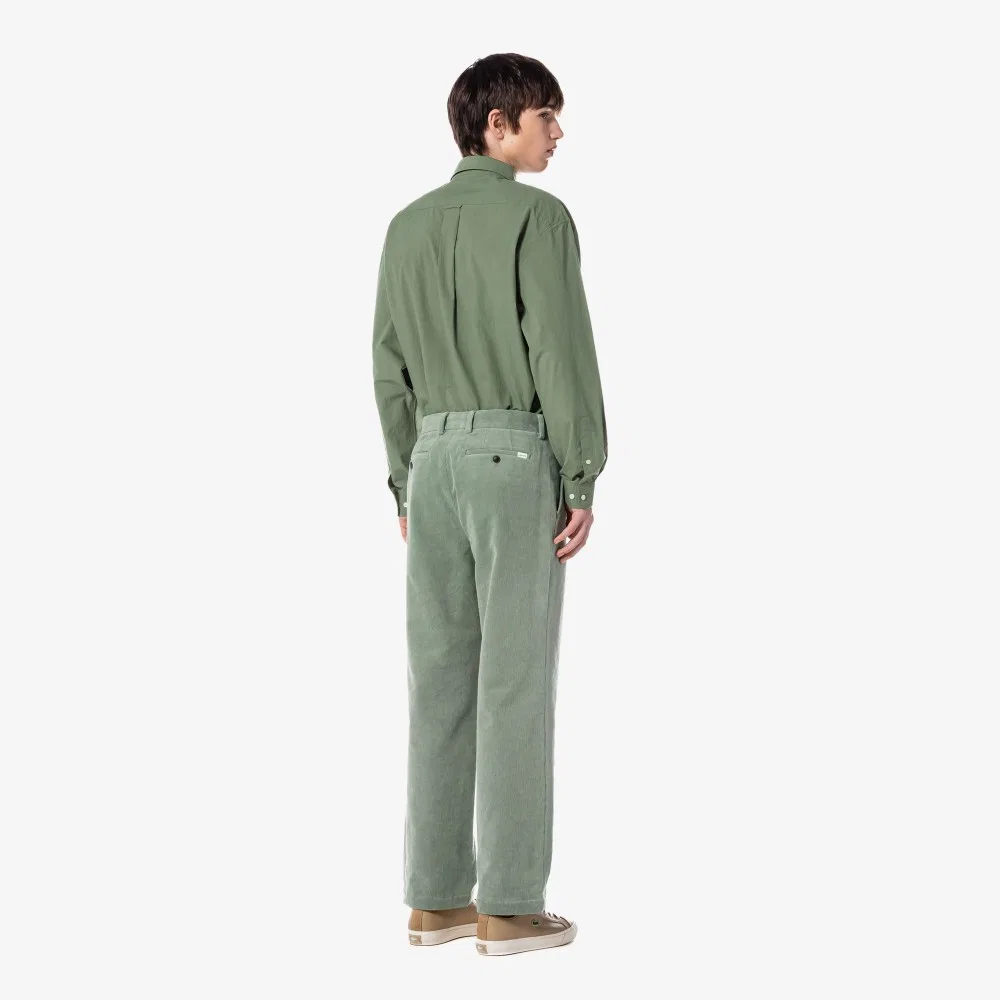 Мужские полуширокие вельветовые брюки цвета хаки от Lacoste — фото 4