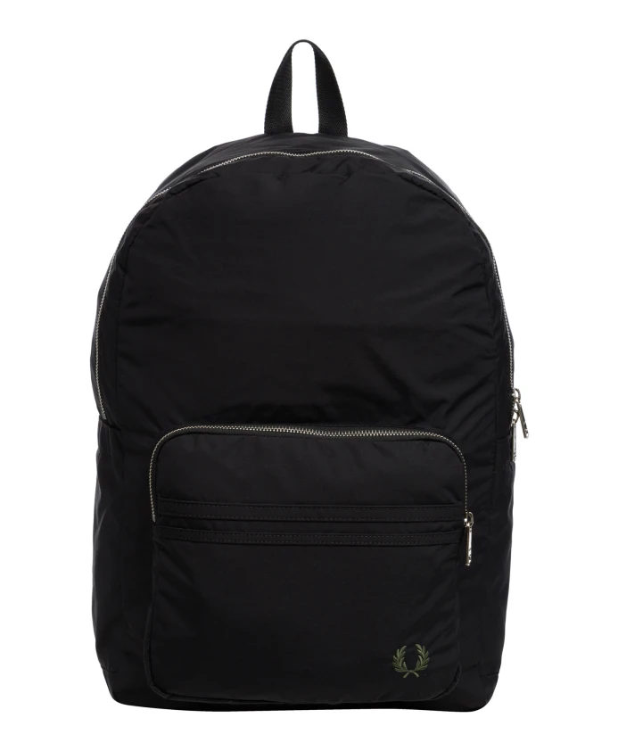

Стильный рюкзак на молнии. Fred Perry, черный