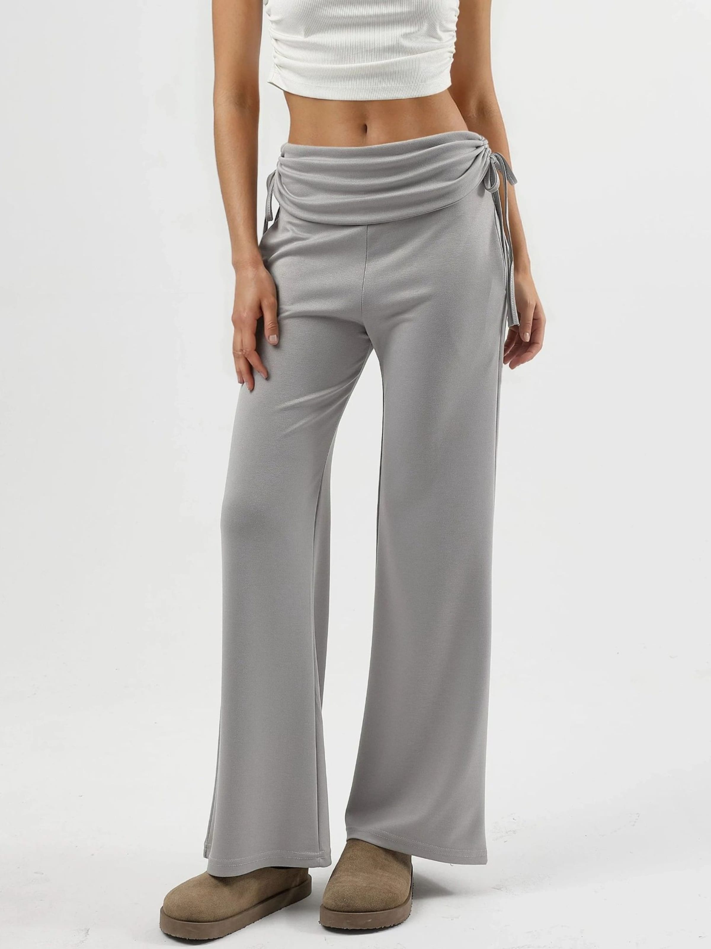 

Hiccup Брюки Regular серого цвета