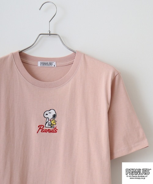 

Футболка с вышивкой и принтом PEANUTS, розовый/бежевый