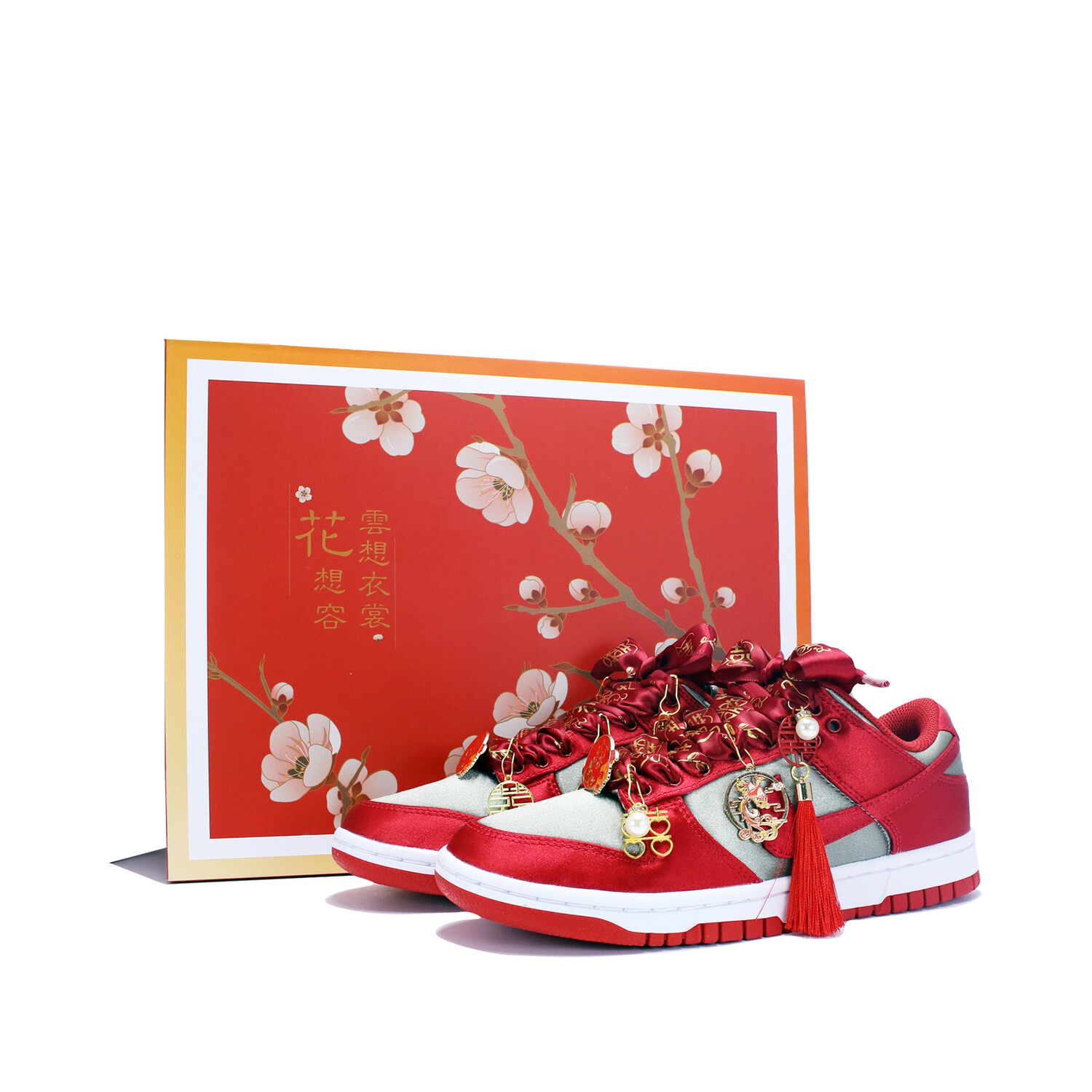 

Кроссовки Nike Dunk Skateboard Shoes Women's Low-Top White