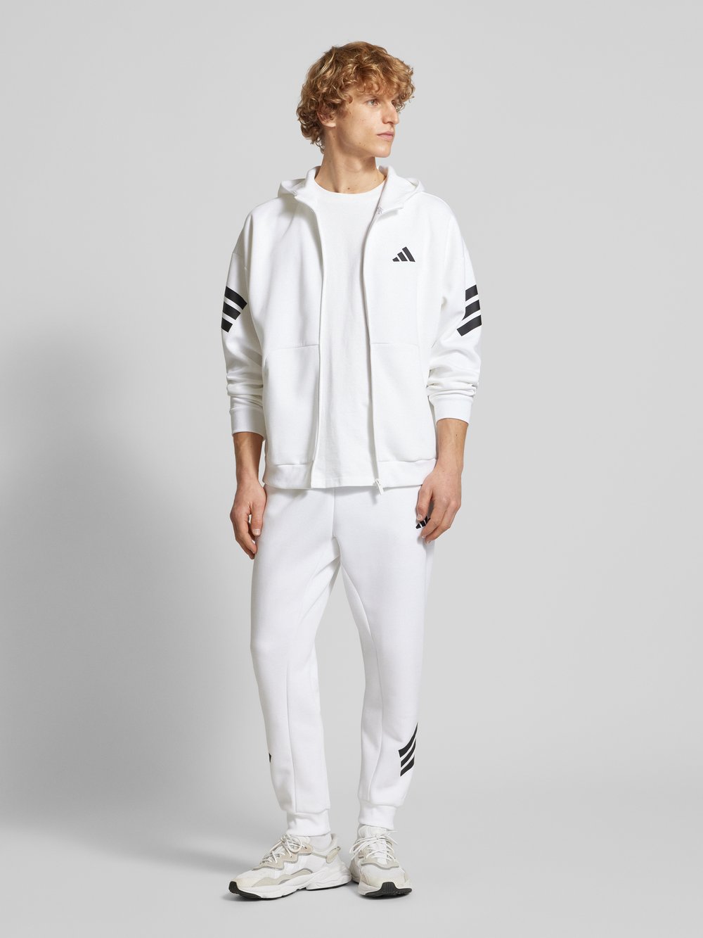 

Толстовка с логотипом ADIDAS SPORTSWEAR, белый