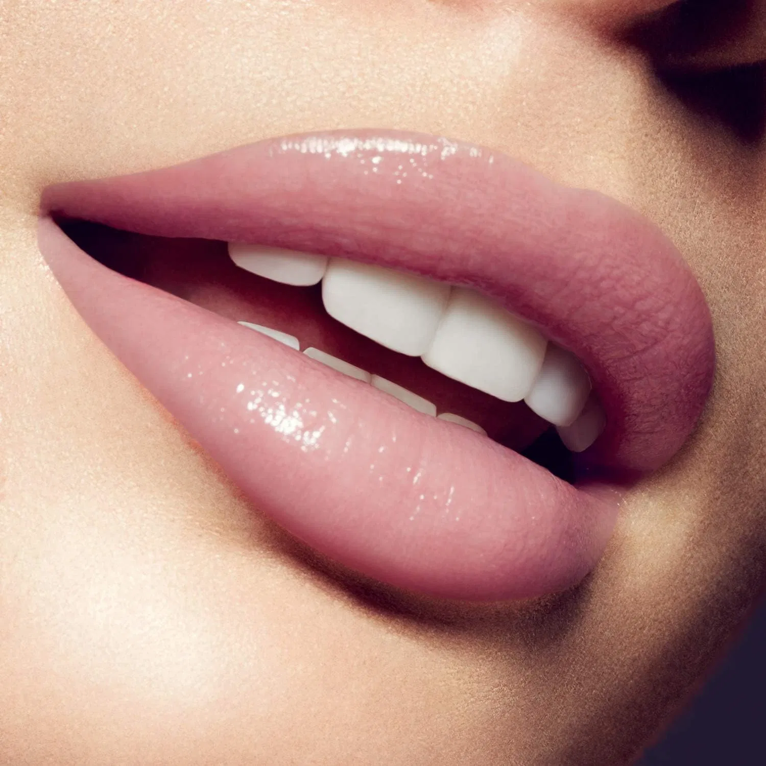 Крем для губ Revlon Plumping Lip Creme 525 Barely Blush — фото 3
