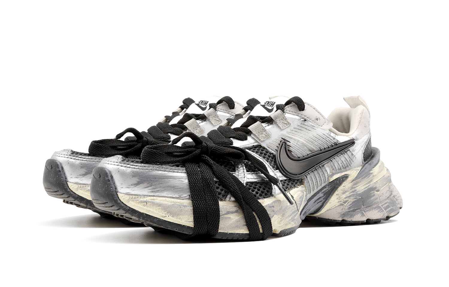 

Кроссовки Nike V2K Run для женщин, Black/Gray